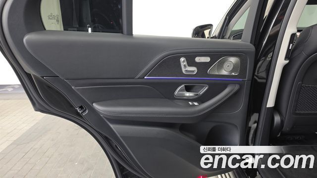Mercedes-Benz GLE-Class 2025 — photo 15