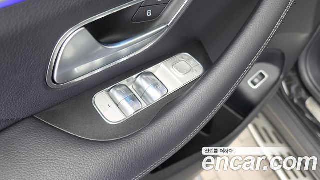 Mercedes-Benz GLE-Class 2025 — photo 30
