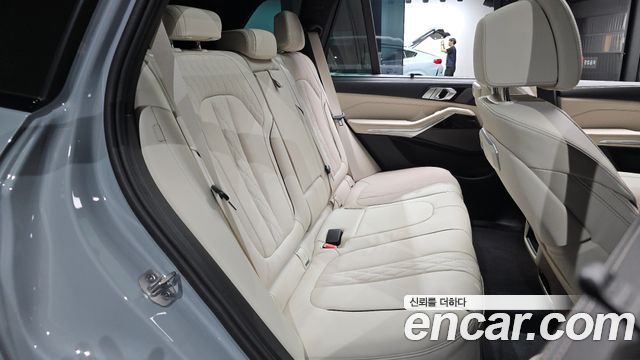 BMW X5 2026 — photo 17