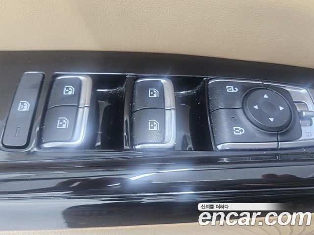 Kia Canival 2023 — photo 8