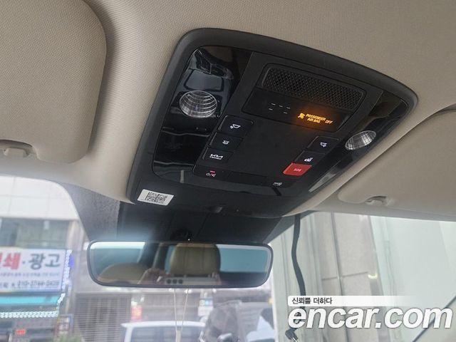 Kia Canival 2023 — photo 10