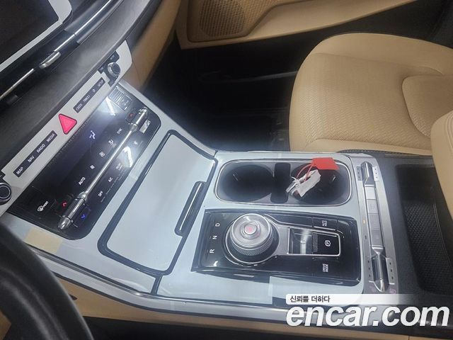 Kia Canival 2023 — photo 14