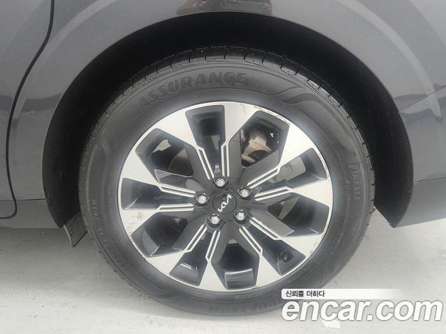 Kia Canival 2023 — photo 19