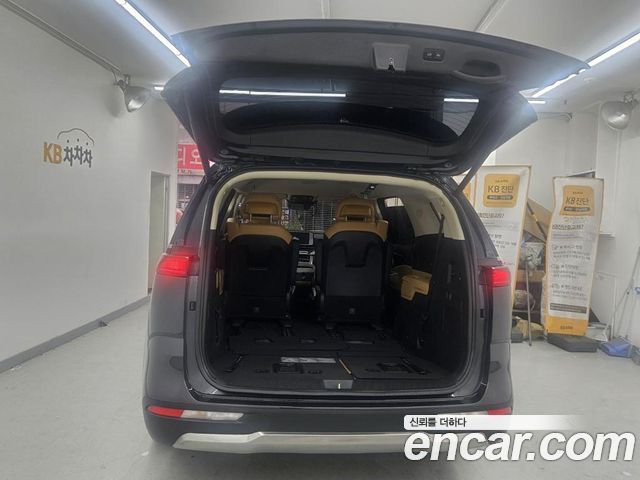 Kia Canival 2023 — photo 20