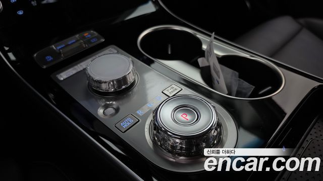 Genesis GV70 2025 — photo 12