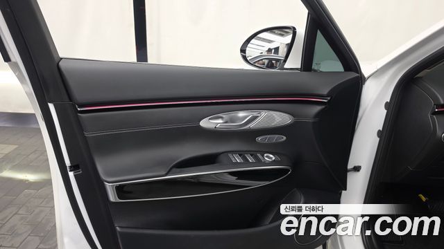 Genesis GV70 2025 — photo 14