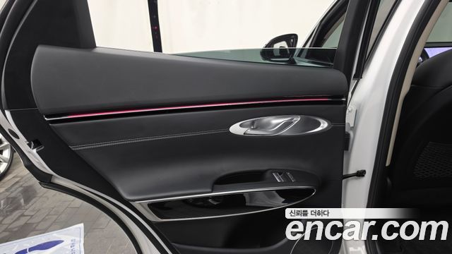 Genesis GV70 2025 — photo 15