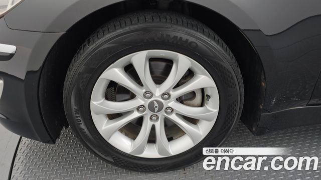Hyundai Genesis 2012 — photo 5