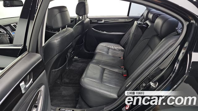 Hyundai Genesis 2012 — photo 11