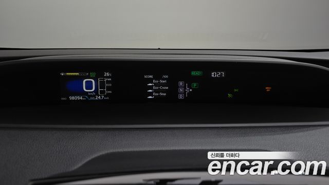 Toyota Prius 2017 — photo 8