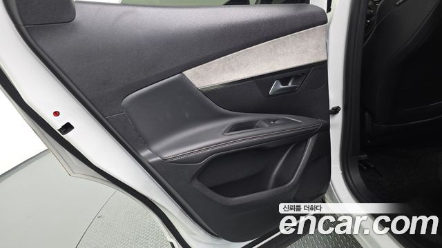 Peugeot 3008 2022 — photo 15