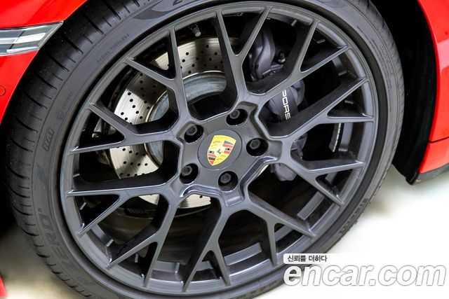 Porsche 911 2022 — photo 9