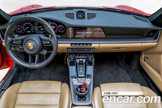 Porsche 911 2022 — photo 11