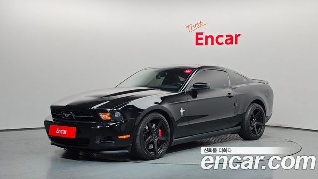 Ford Mustang 2012 — photo 1