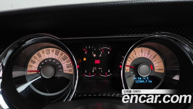 Ford Mustang 2012 — photo 8