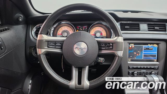 Ford Mustang 2012 — photo 13