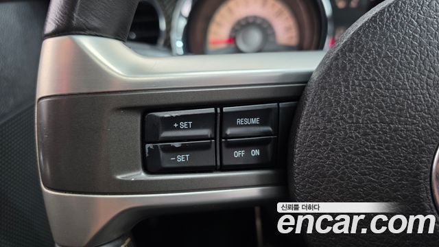 Ford Mustang 2012 — photo 16