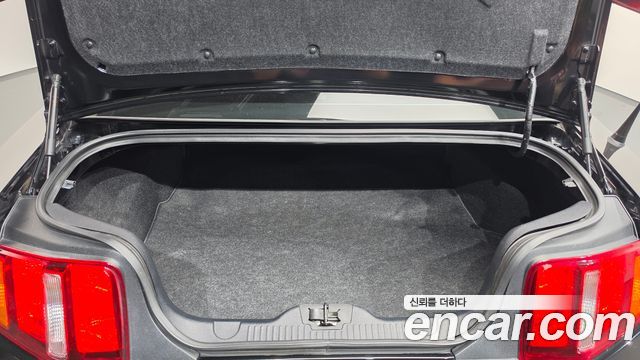 Ford Mustang 2012 — photo 19