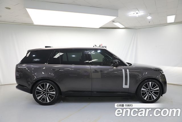 Land Rover Range Rover 2023 — photo 4