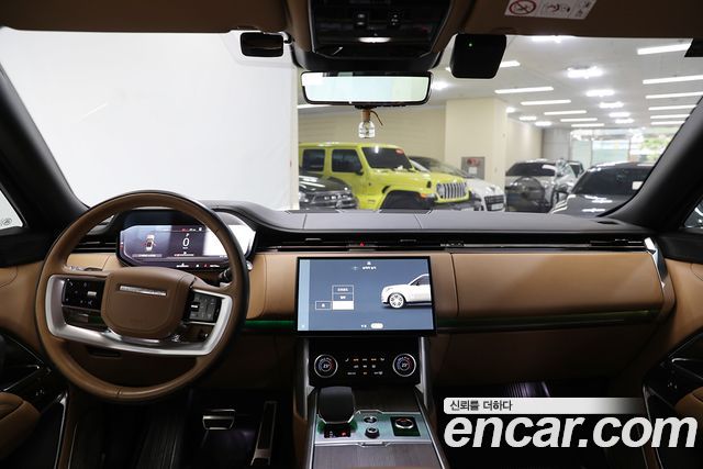 Land Rover Range Rover 2023 — photo 13