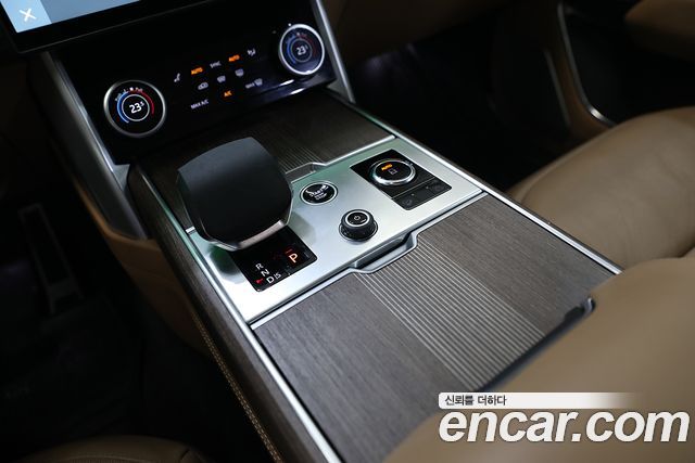 Land Rover Range Rover 2023 — photo 14