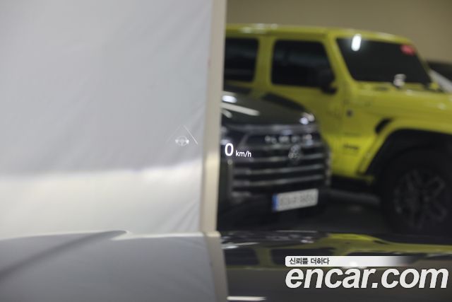 Land Rover Range Rover 2023 — photo 15