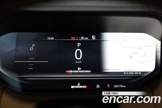Land Rover Range Rover 2023 — photo 18