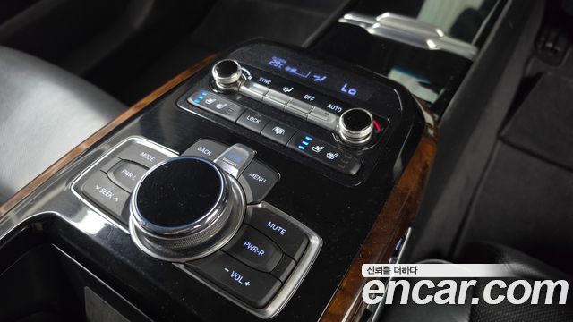 Genesis EQ900 2016 — photo 19