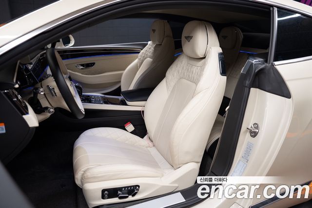 Bentley Continental 2020 — photo 6