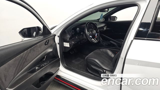 Hyundai AVANTE 2022 — photo 13