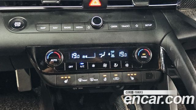 Hyundai AVANTE 2022 — photo 29