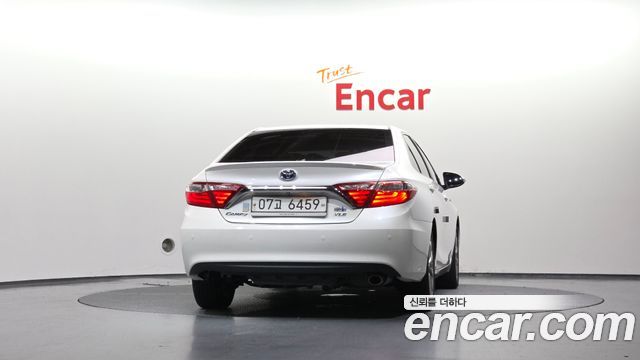Toyota Camry 2017 — photo 4