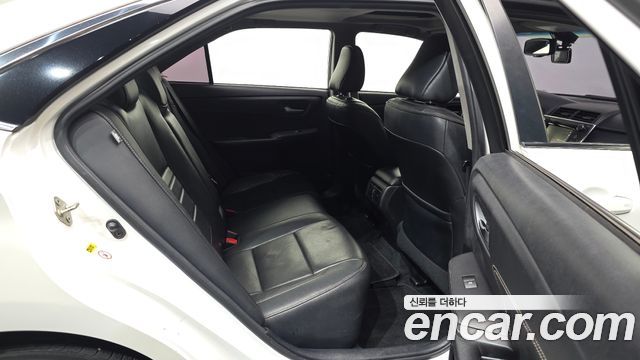 Toyota Camry 2017 — photo 12