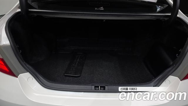 Toyota Camry 2017 — photo 20