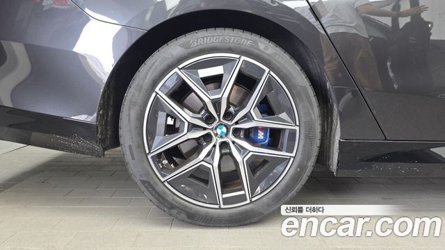 BMW 5-Series 2025 — photo 5