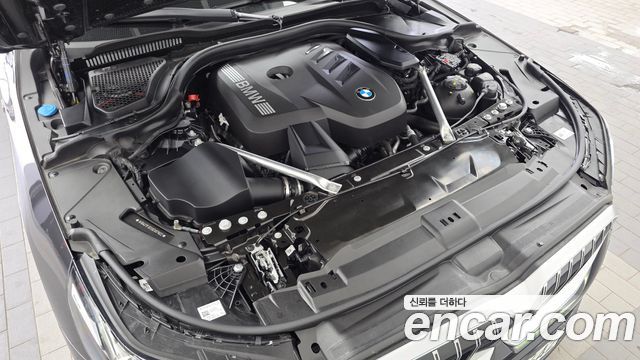 BMW 5-Series 2025 — photo 6