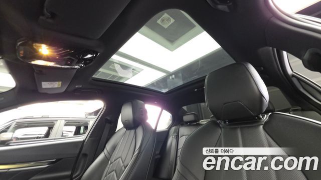 BMW 5-Series 2025 — photo 24
