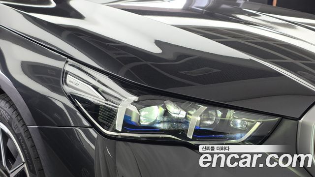 BMW 5-Series 2025 — photo 8
