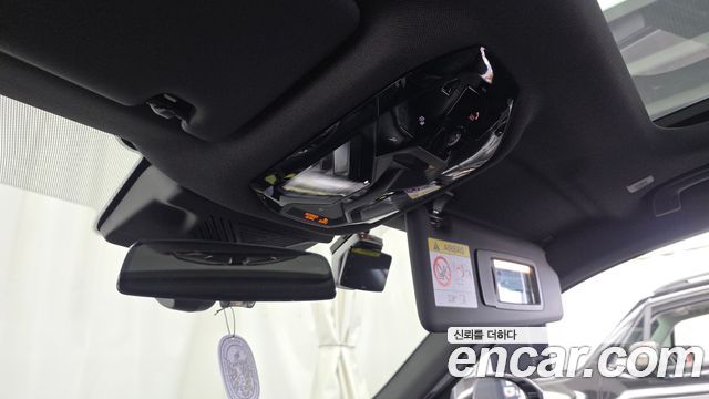 BMW 5-Series 2025 — photo 16