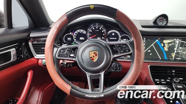 Porsche Panamera 2018 — photo 20