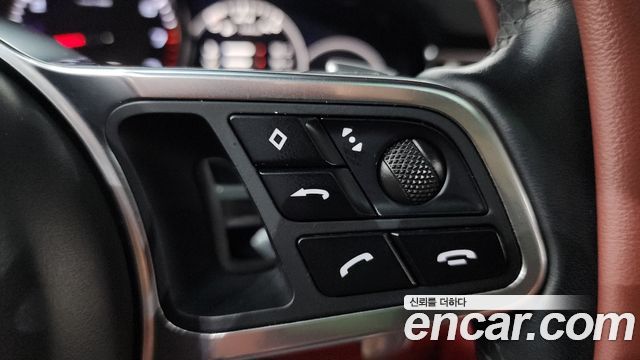 Porsche Panamera 2018 — photo 23