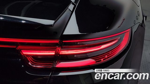Porsche Panamera 2018 — photo 9