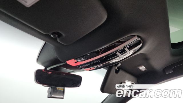Porsche Panamera 2018 — photo 29