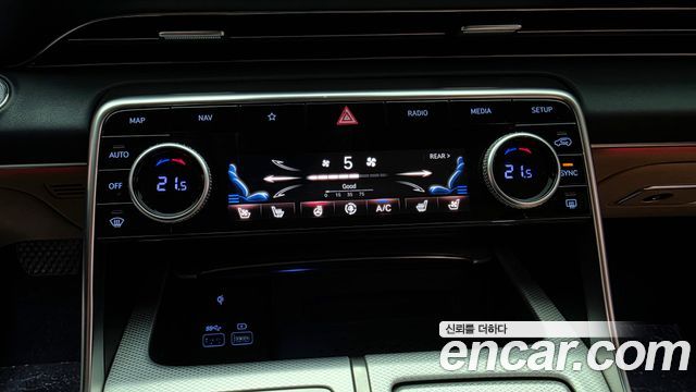 Genesis GV80 2022 — photo 27