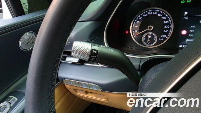 Genesis GV80 2022 — photo 28
