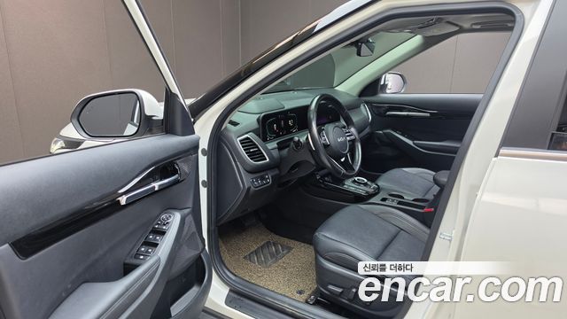 Kia Seltos 2023 — photo 13