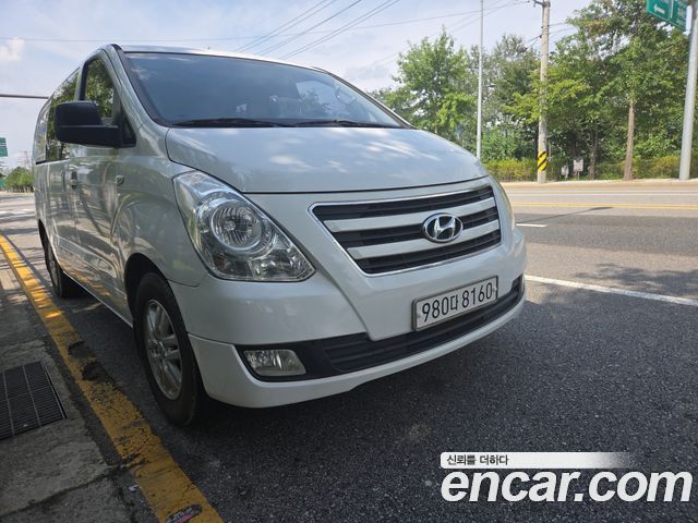 Hyundai Starex 2017 — photo 2