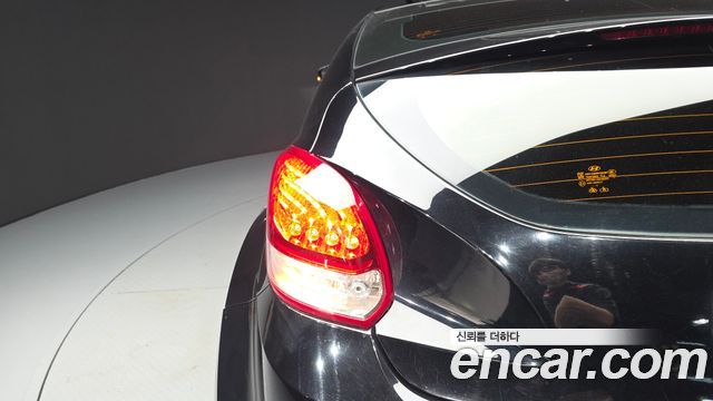 Hyundai Veloster 2012 — photo 9