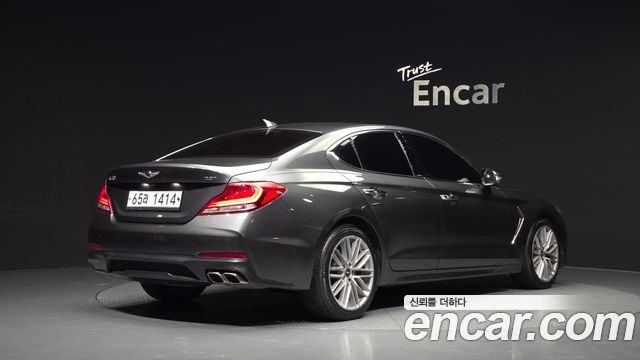 Genesis G70 2019 — photo 2