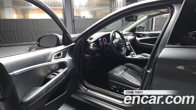 Genesis G70 2019 — photo 10